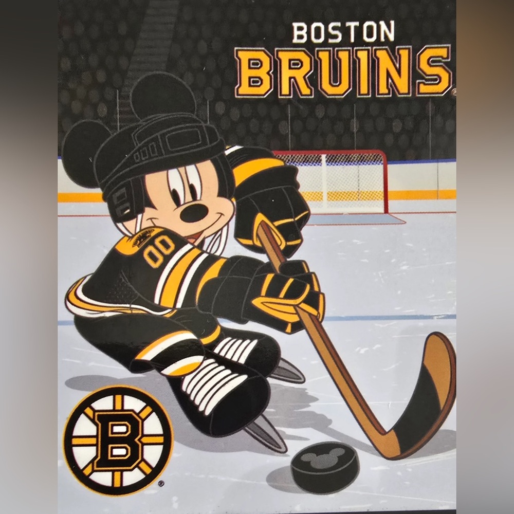DISNEY NHL BOSTON BRUINS MICKEY MOUSE PLUSH OVERSIZED THROW BLANKET W/SHERPA NEW